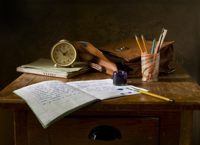 Wichtigste Rhetorische Stilmittel - Liste mit Wirkung, Funktion & Beispielen Wichtigste Rhetorische Stilmittel - Liste mit Wirkung, Funktion & Beispielen