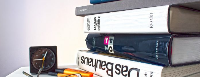 Was ist eine Stichomythie - Beispiele, Wirkung & Erklärung Was ist eine Stichomythie? - Beispiele, Wirkung & Erklärung