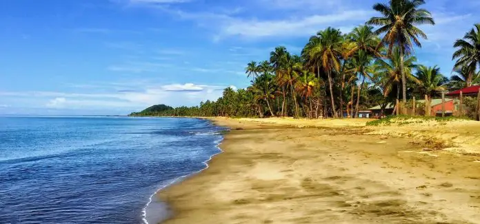 Fiji Wasser & normales Wasser Unterschied Fiji Wasser & normales Wasser Unterschied