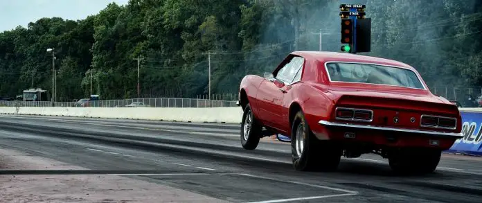 Kickdown beim Auto Kickdown beim Auto