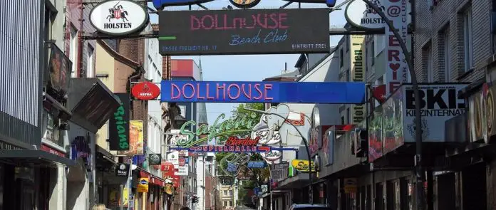 Wer darf die Herbertstraße in St.Pauli betreten Wer darf die Herbertstraße in St.Pauli betreten