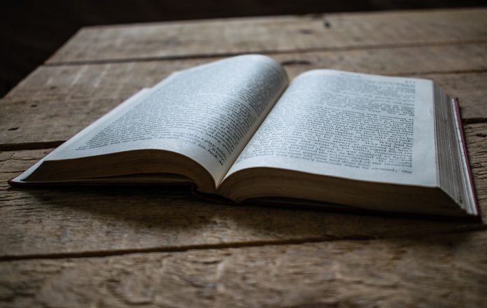 Wie finde & erkenne ich rhetorische Stilmittel Wie finde & erkenne ich rhetorische Stilmittel