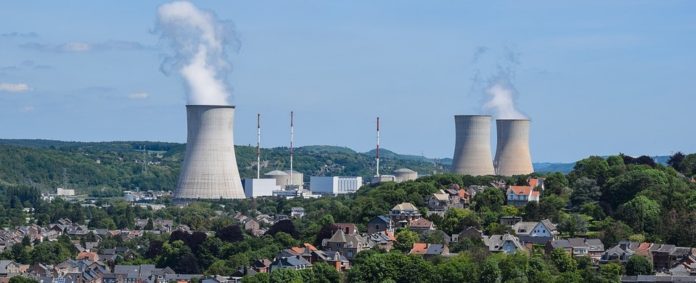 Atomkraft Argumente Pro & Contra Dafür & Dagegen Atomkraft: Argumente Pro & Contra / Dafür & Dagegen