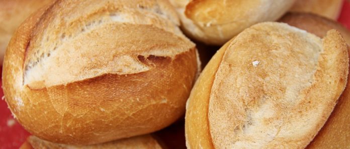 Brötchen vom Vortag aufbacken Brötchen vom Vortag aufbacken